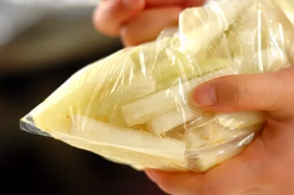 フライド大根の下準備1