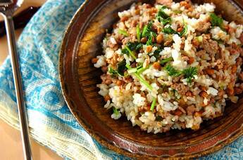 納豆と香菜の炒飯