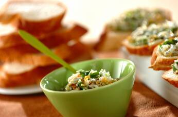 シラスガーリックオイルのブルスケッタ