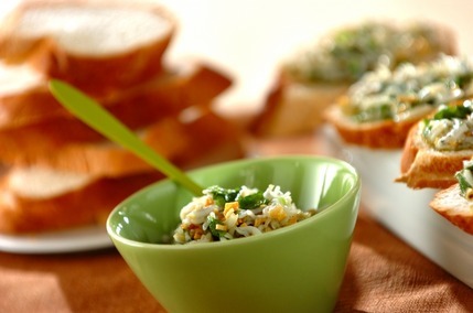 シラスガーリックオイルのブルスケッタ