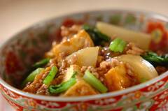 厚揚げとカブの豚そぼろ煮