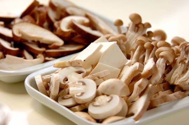 余った生クリームでキノコのクリーム煮 お家で簡単活用レシピの作り方の手順1