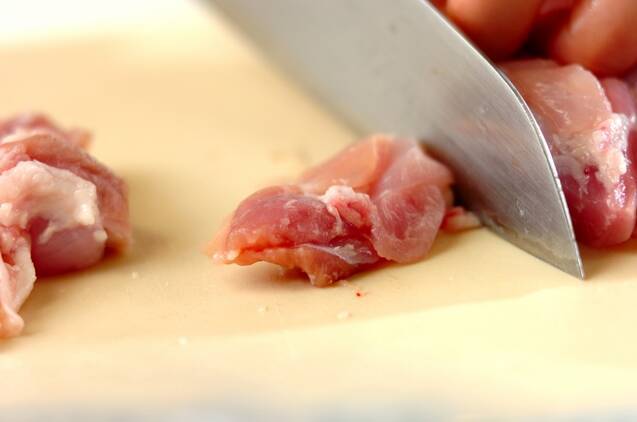 鶏のミークアン（ベトナム風麺料理）の作り方の手順2