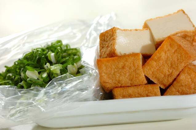 厚揚げのネギまみれの作り方の手順1