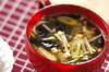 エノキとワカメの中華スープの作り方の手順