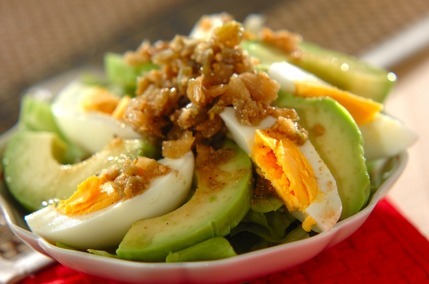 ザーサイドレッシングのアボカドサラダ