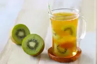 フローズンキウイのティーソーダ