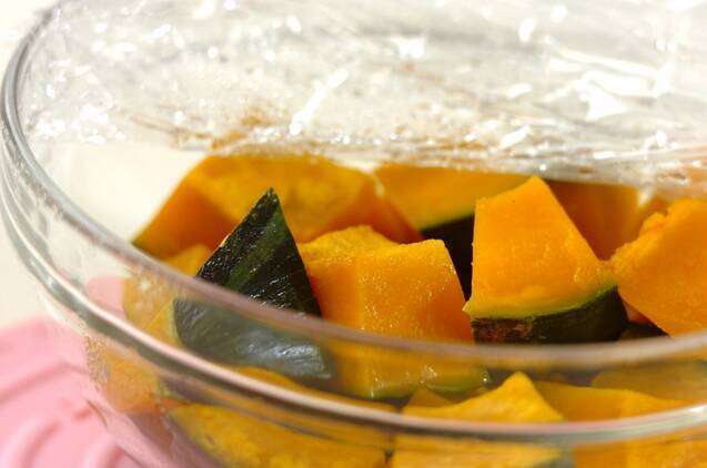 カボチャの豆板醤炒めの作り方の手順1