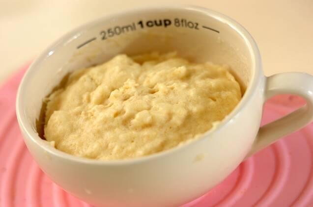 水切りヨーグルトとフルーツの蒸しケーキの作り方の手順2