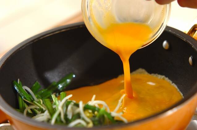 ニラ玉炒めの作り方の手順4