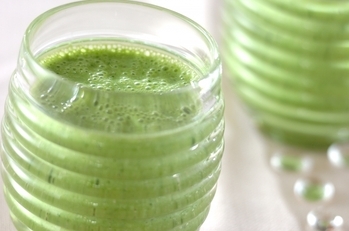 ホウレン草とバナナのヨーグルトスムージー