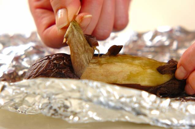 冷たくてさっぱり！焼きナスの酢しょうゆ漬けの作り方の手順1