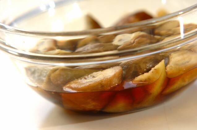 冷たくてさっぱり！焼きナスの酢しょうゆ漬けの作り方の手順2