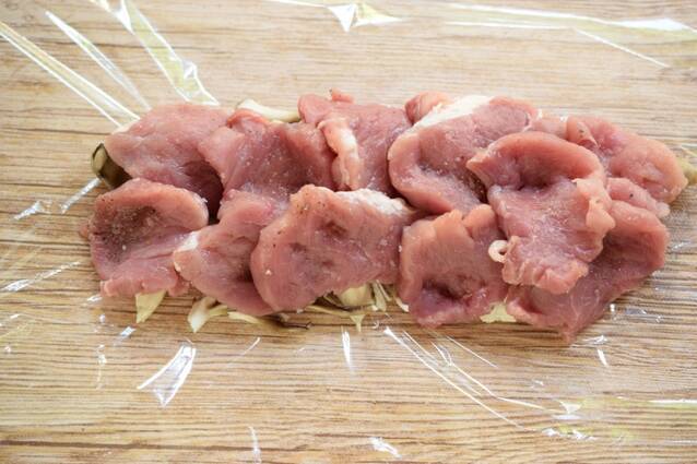 やわらか豚ヒレとマイタケのマスタード風味ソテーの作り方の手順5