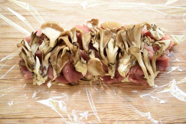 やわらか豚ヒレとマイタケのマスタード風味ソテーの作り方の手順6