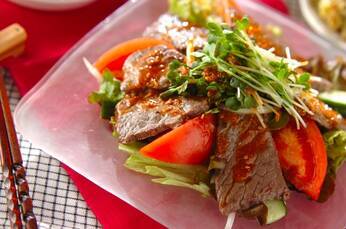 野菜たっぷり焼肉サラダ