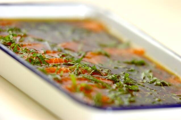 サーモンのブラックペッパー漬けの作り方の手順3