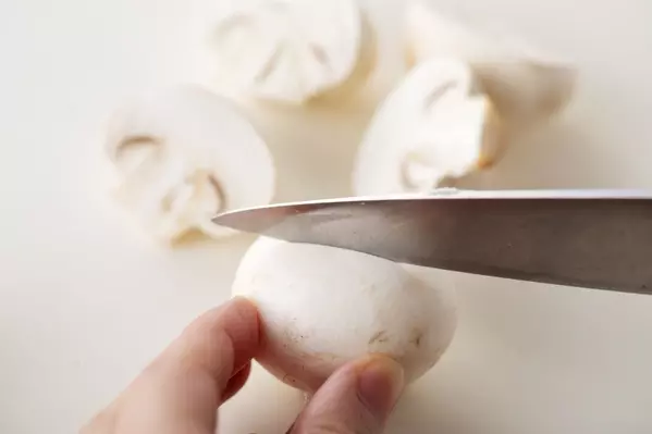 ホワイトソースのローストチキンの作り方1