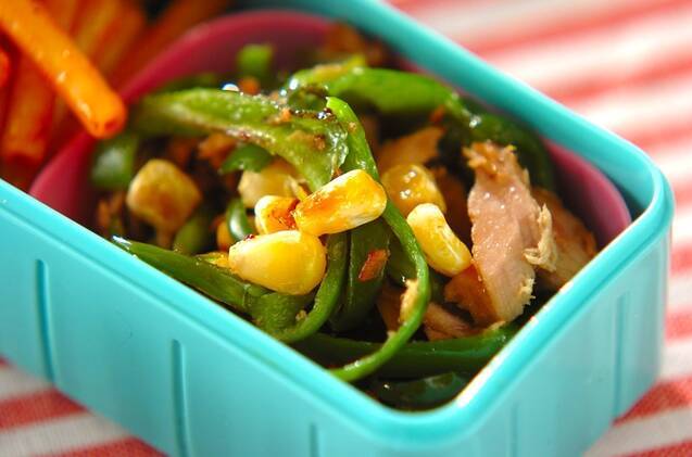 ピーマンとコーンのツナ炒め