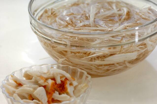 ゴボウのピリ辛ゴマ和えの作り方の手順1