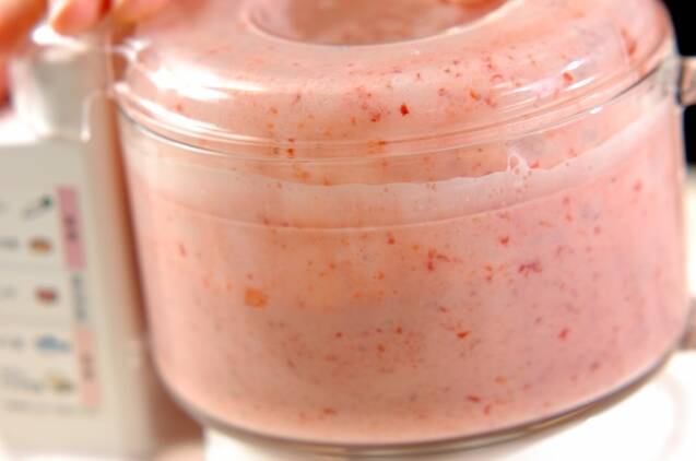 イチゴのヴィーガン2層ムースの作り方の手順4