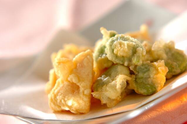 カラっと揚がる「そら豆とチーズの天ぷら」の作り方＆おすすめレシピの画像
