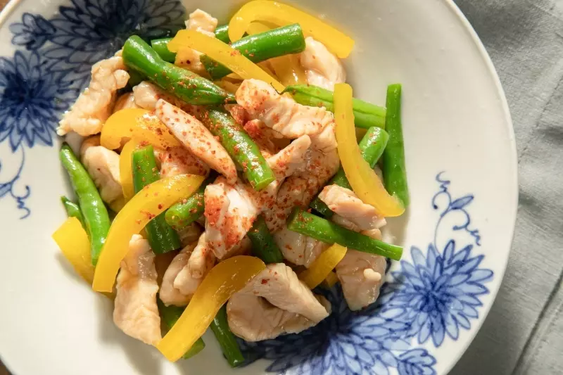 鶏むね肉のやみつきさっぱり和え 副菜 レシピ 作り方 E レシピ 料理のプロが作る簡単レシピ