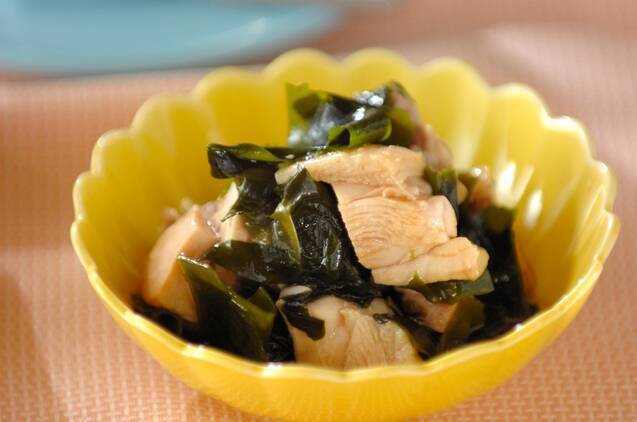 鶏とワカメの酢の物