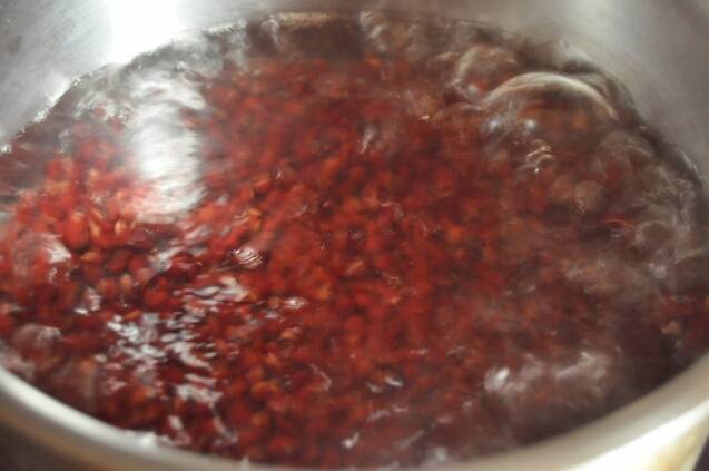 黒糖小豆かんの作り方の手順1