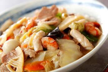 具だくさんの基本の中華丼