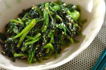 ごま油香る！無限に食べられる ほうれん草のナムル