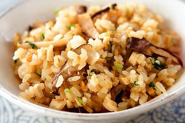 松茸の炊き込みご飯