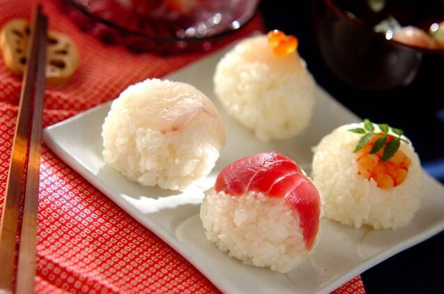 4種の華やか手まり寿司