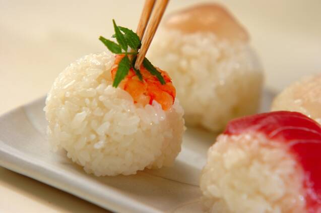 4種の華やか手まり寿司の作り方の手順6