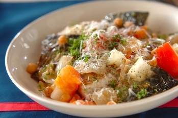 サバとヒヨコ豆のプレゼ(蒸し煮)