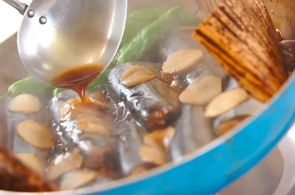 かんたん甘辛!サンマの煮付けの作り方3