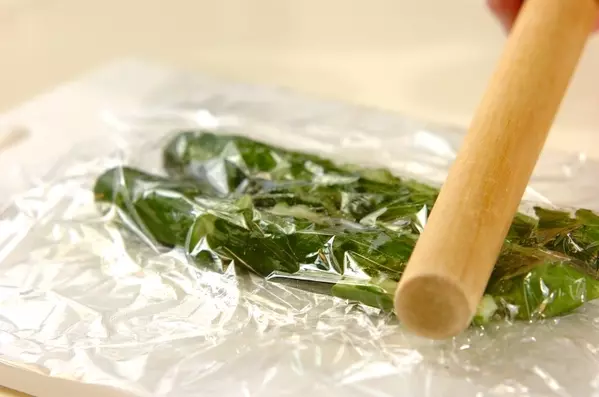 パリパリやみつき!きゅうりの即席ピリ辛漬けの下準備1