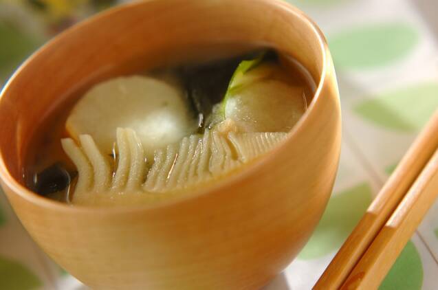 タケノコとワカメの白みそ汁