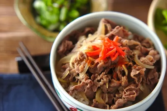 人気の丼もの 簡単にできる基本の牛丼 By西川 綾さん レシピ 作り方 E レシピ 料理のプロが作る簡単レシピ
