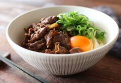 ボリューム満点！牛すき釜玉うどん