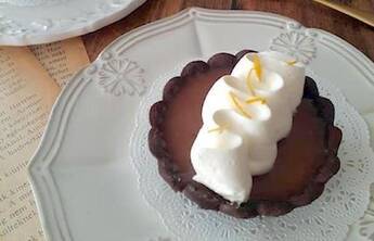 チョコレートとレモンのタルト