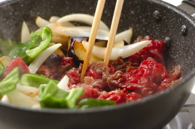 ごはんがすすむ！牛肉と野菜のみそ炒めの作り方の手順4