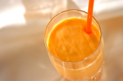 マンゴー・ニンジンスムージー