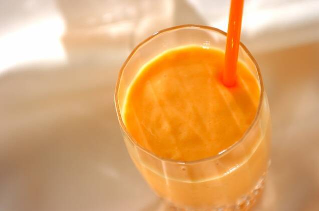 マンゴー・ニンジンスムージー