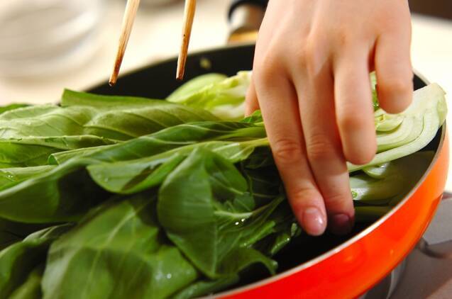 チンゲンサイの炒め煮の作り方の手順3