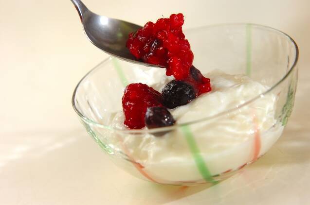 ベリーソースのヨーグルトの作り方の手順2