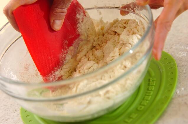 ベーコンとペッパーのデニッシュロールの作り方の手順2