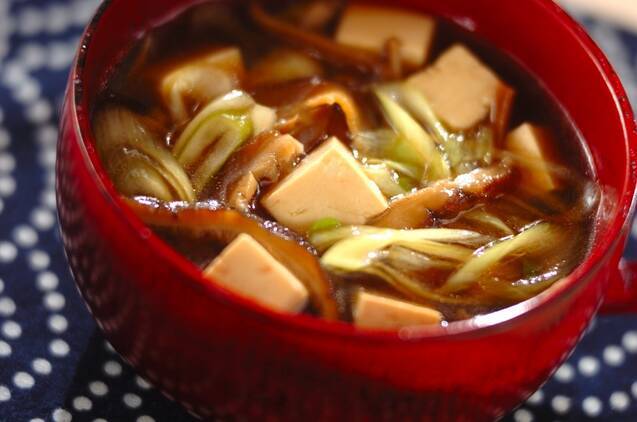 干しシイタケと豆腐のスープ