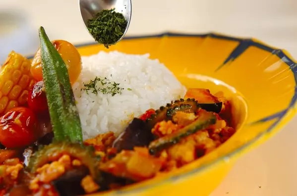 炒めるだけ!彩りきれいな夏野菜キーマカレー by 松本 知恵さんの作り方5