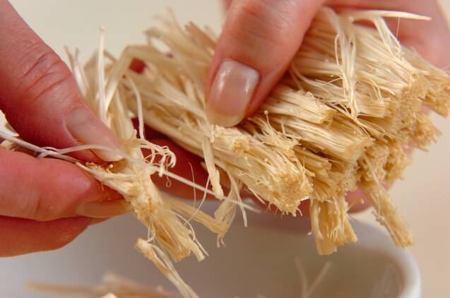 小松菜とエノキのみそ汁の作り方の手順1